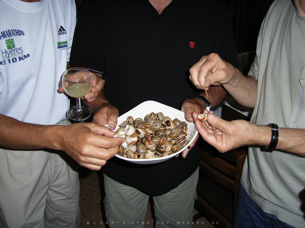 098-ORAN-Juin06-repas chez Hamidou.jpg - Unicode